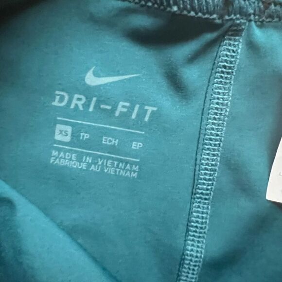 Nike biker shorts Turquoise blue with black writing - Picture 3 of 3